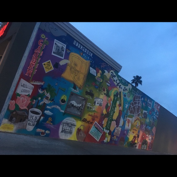 Meet your Posher, Alicia - Picture 1 of 1